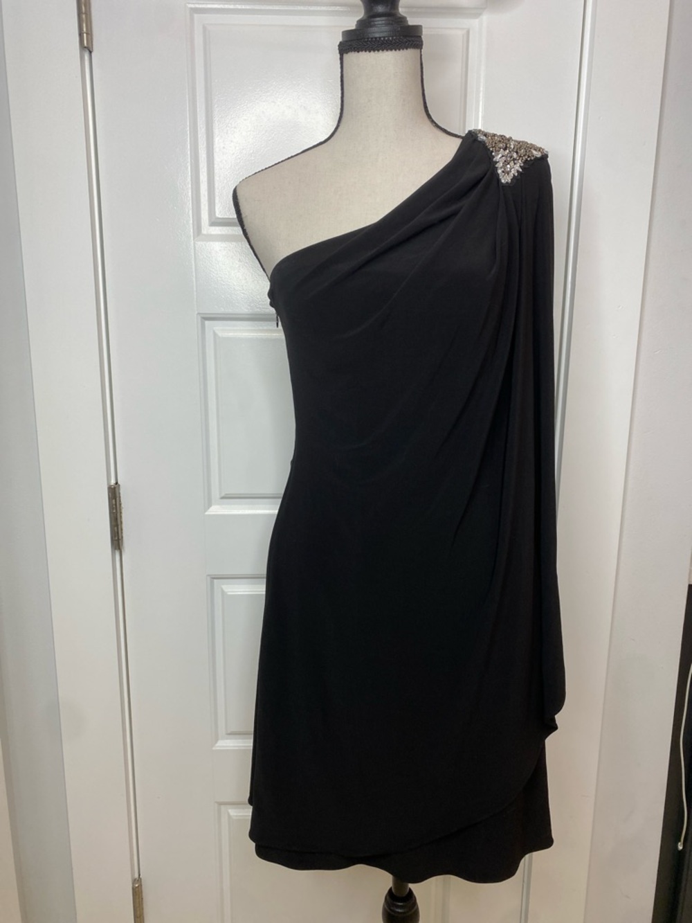 One-Shoulder Black Cocktail Dress with Beaded Appliqué